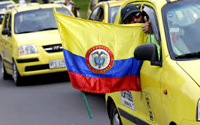 黄色タクシーはコロンビアのシンボル